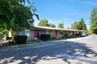 West Slope Apartments in Portland, OR - Building Photo - Building Photo