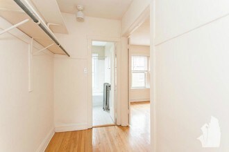 2100 W Ainslie St, Unit 2E in Chicago, IL - Building Photo - Building Photo