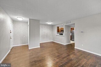 25 S Church Rd in Maple Shade, NJ - Building Photo - Building Photo