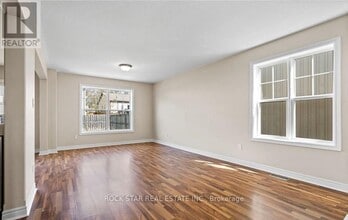 8 Chicory Cresent in St Catharines, ON - Building Photo - Building Photo