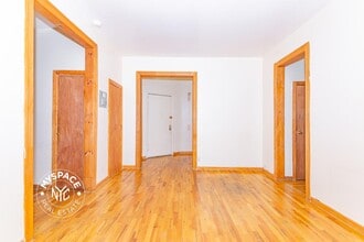 126 Graham Ave, Unit 2A in Brooklyn, NY - Building Photo - Building Photo
