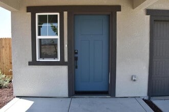 708 Athena Dr in Merced, CA - Building Photo - Building Photo