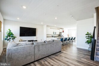 4165 Brodie Pl in Waldorf, MD - Foto de edificio - Building Photo