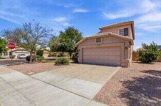 1295 N Blackstone Dr in Chandler, AZ - Building Photo