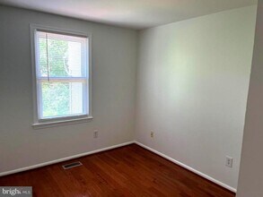 14428 Black Horse Ct in Centreville, VA - Building Photo - Building Photo