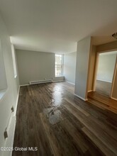 99 Circular St-Unit -5 in Saratoga Springs, NY - Building Photo - Building Photo