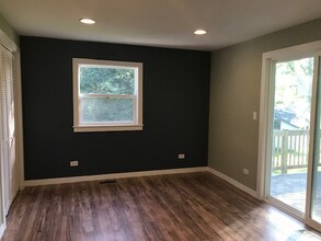 23367 W Schwerman Rd in Mundelein, IL - Building Photo - Building Photo