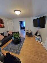 239 Bennington St, Unit #1 in Boston, MA - Building Photo - Building Photo