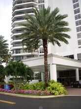 19101 NE 36th Pl, Unit 1903 in Aventura, FL - Foto de edificio - Building Photo