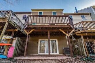 33 Lake Park Ct in Germantown, MD - Building Photo - Building Photo