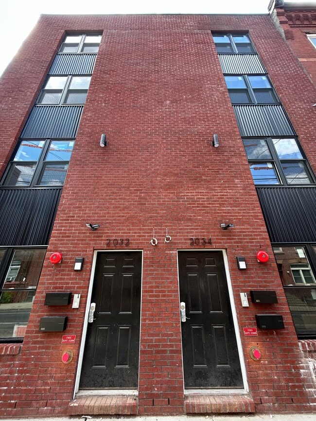 2034 N 15th St, Unit 2 photo'