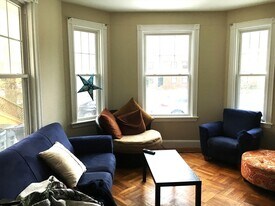 17 Putnam Ave in Cambridge, MA - Building Photo