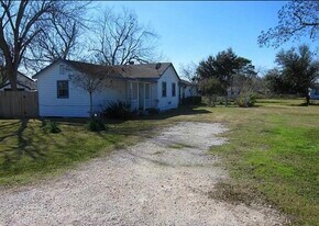 2308 10th Ave in La Marque, TX - Building Photo