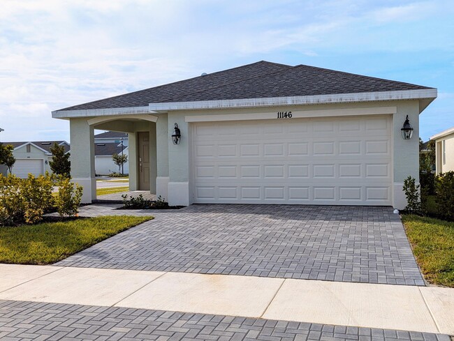 11146 Fernbrook Dr in Port St. Lucie, FL - Foto de edificio - Building Photo