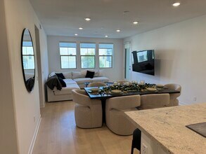 1201 Lasso Way in Mission Viejo, CA - Building Photo - Building Photo