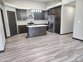1821 3rd St NW, Unit 1821 in Watertown, SD - Building Photo - Building Photo