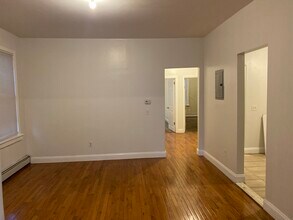 307 Goldsmith Ave, Unit 1 in Newark, NJ - Building Photo - Building Photo