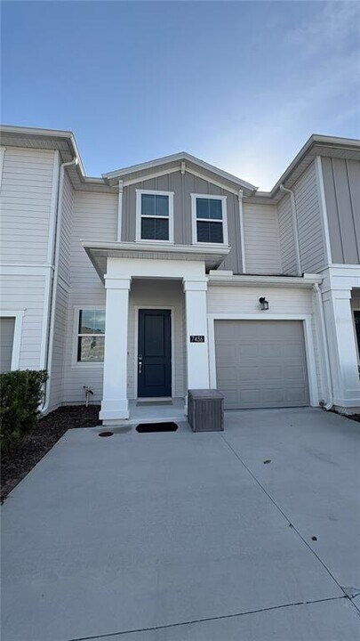 7456 Stone Crk Trl in Kissimmee, FL - Building Photo