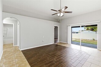 6336 Florida Cir W in Apollo Beach, FL - Building Photo - Building Photo