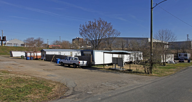 2201 Mcdonough St in Richmond, VA - Foto de edificio - Building Photo