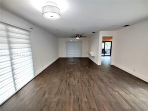 5201 SW 31st Ave in Fort Lauderdale, FL - Building Photo - Building Photo