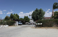 66270 Flora Ave in Desert Hot Springs, CA - Foto de edificio - Building Photo