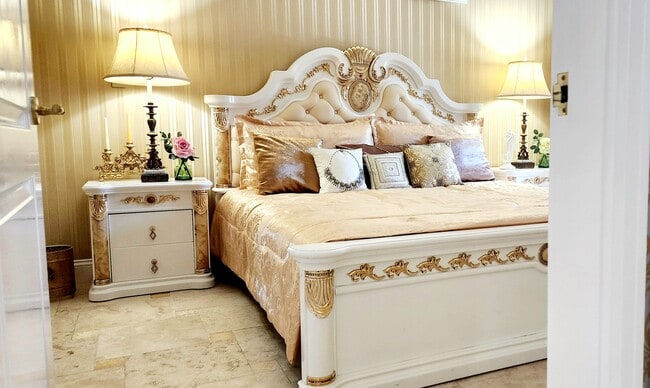 property at 30 Strada Di Villaggio