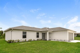 3753 NE 14th Ave in Cape Coral, FL - Building Photo - Building Photo