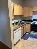 3741 S Wayne Rd, Unit Fountainplace in Wayne, MI - Building Photo