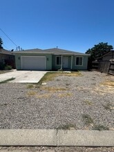 8809 Wilson St in Patterson, CA - Building Photo - Building Photo