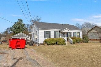 3814 Lakeshore Dr in Shreveport, LA - Building Photo - Building Photo
