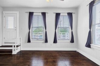 2102 Avenue O 1/2 in Galveston, TX - Building Photo - Building Photo