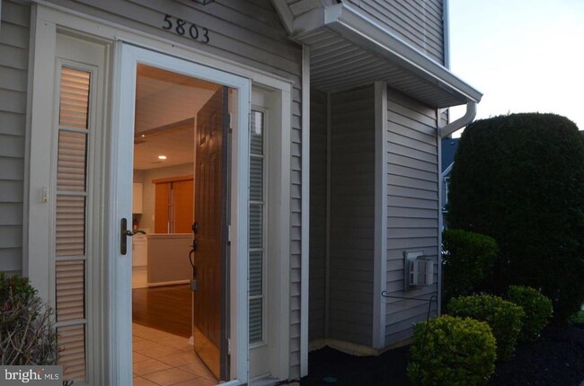 5803 Coventry Way in Mount Laurel, NJ - Building Photo - Building Photo