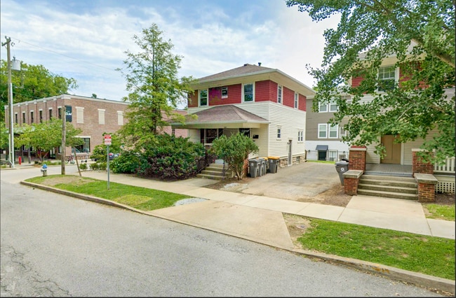 property at 608 E 2nd St