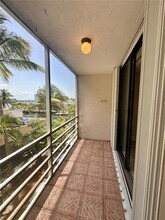 2935 NE 163rd St, Unit 3P in North Miami Beach, FL - Building Photo - Building Photo