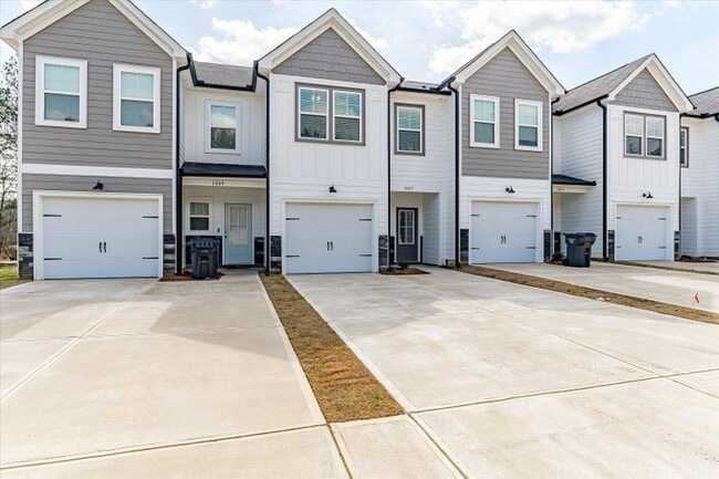 property at 1007 Linsmore Ave