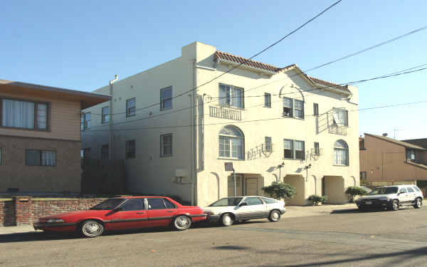 1824 Linden St in Oakland, CA - Foto de edificio - Building Photo