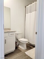 3172 Weston Manor Dr in Alva, FL - Building Photo