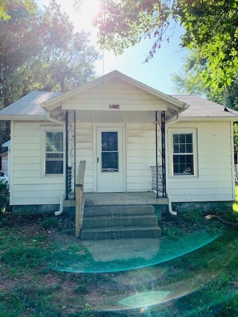property at 814 N Warren Ave
