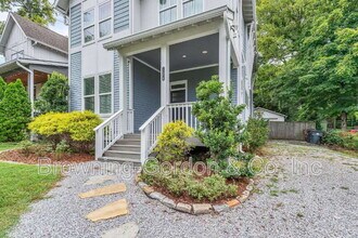 1137B Kirkland Ave in Nashville, TN - Building Photo - Building Photo