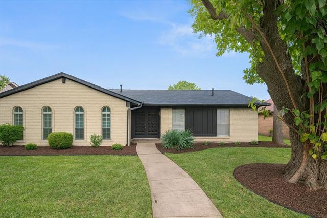 property at 2813 Raintree Dr