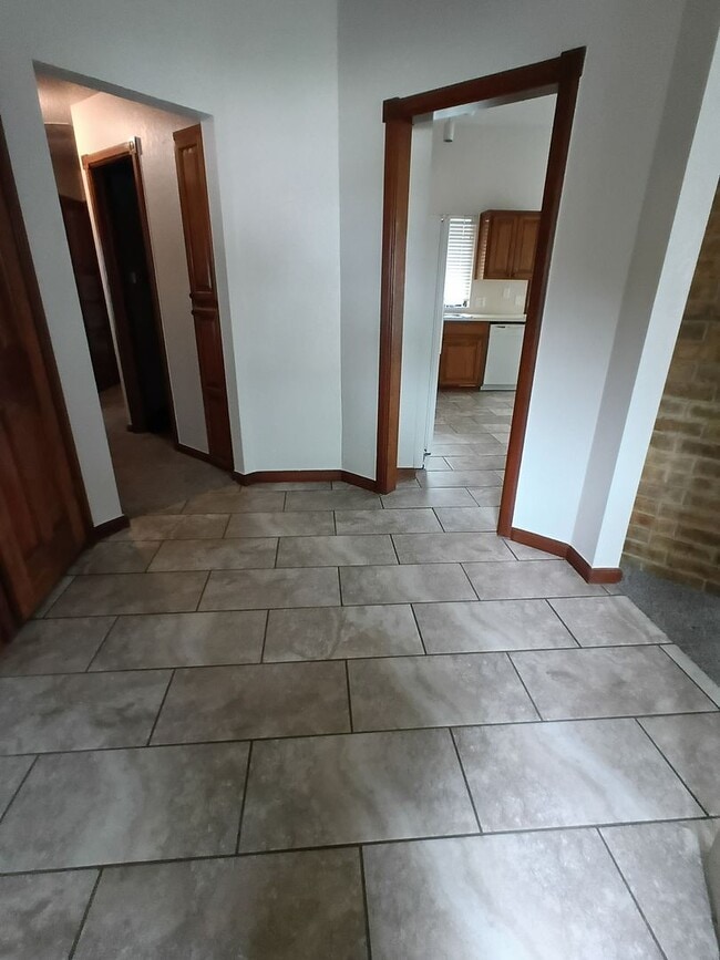 9720 Railroad in Midwest City, OK - Building Photo - Building Photo