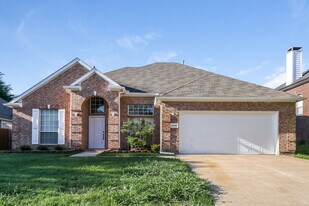 2805 Alcot Ln in Grand Prairie, TX - Building Photo