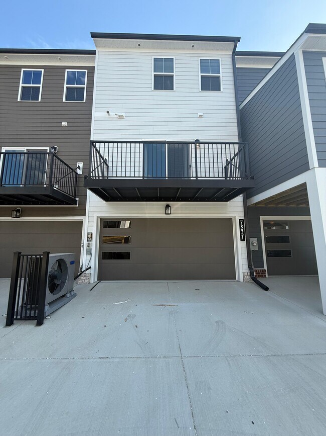 15906 Misty Blue Aly in Midlothian, VA - Building Photo - Building Photo