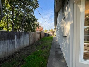 5104 Atlanta Way in Sacramento, CA - Building Photo - Building Photo