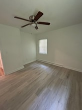 555 Pine St NE in Conyers, GA - Foto de edificio - Building Photo