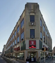 Brown Building Student Living in Waterbury, CT - Building Photo - Building Photo