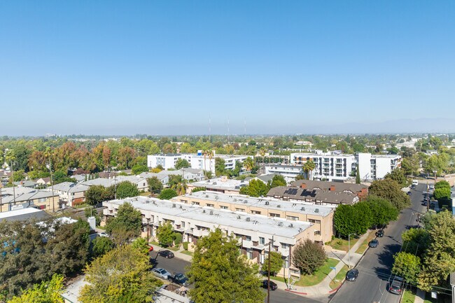5307 Wilkinson Ave in Valley Village, CA - Building Photo - Building Photo