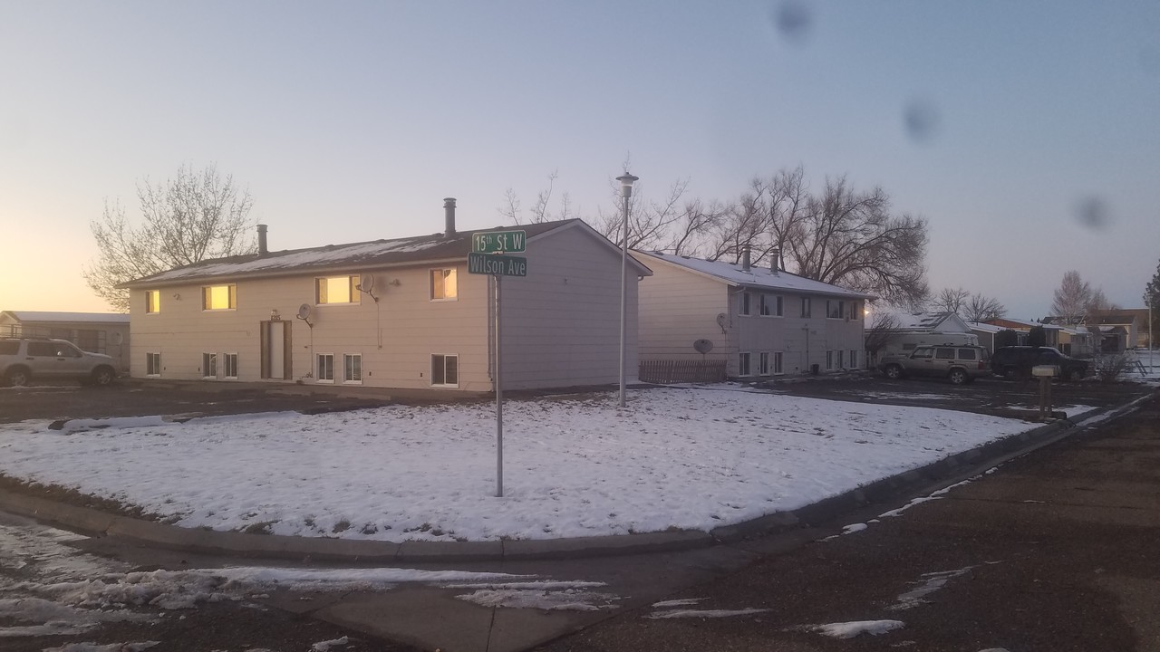 1215 15th St W, Unit 2 in Havre, MT - Foto de edificio