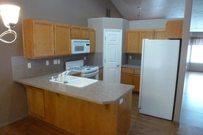 5456 Monterey Dr SE in Salem, OR - Building Photo - Building Photo